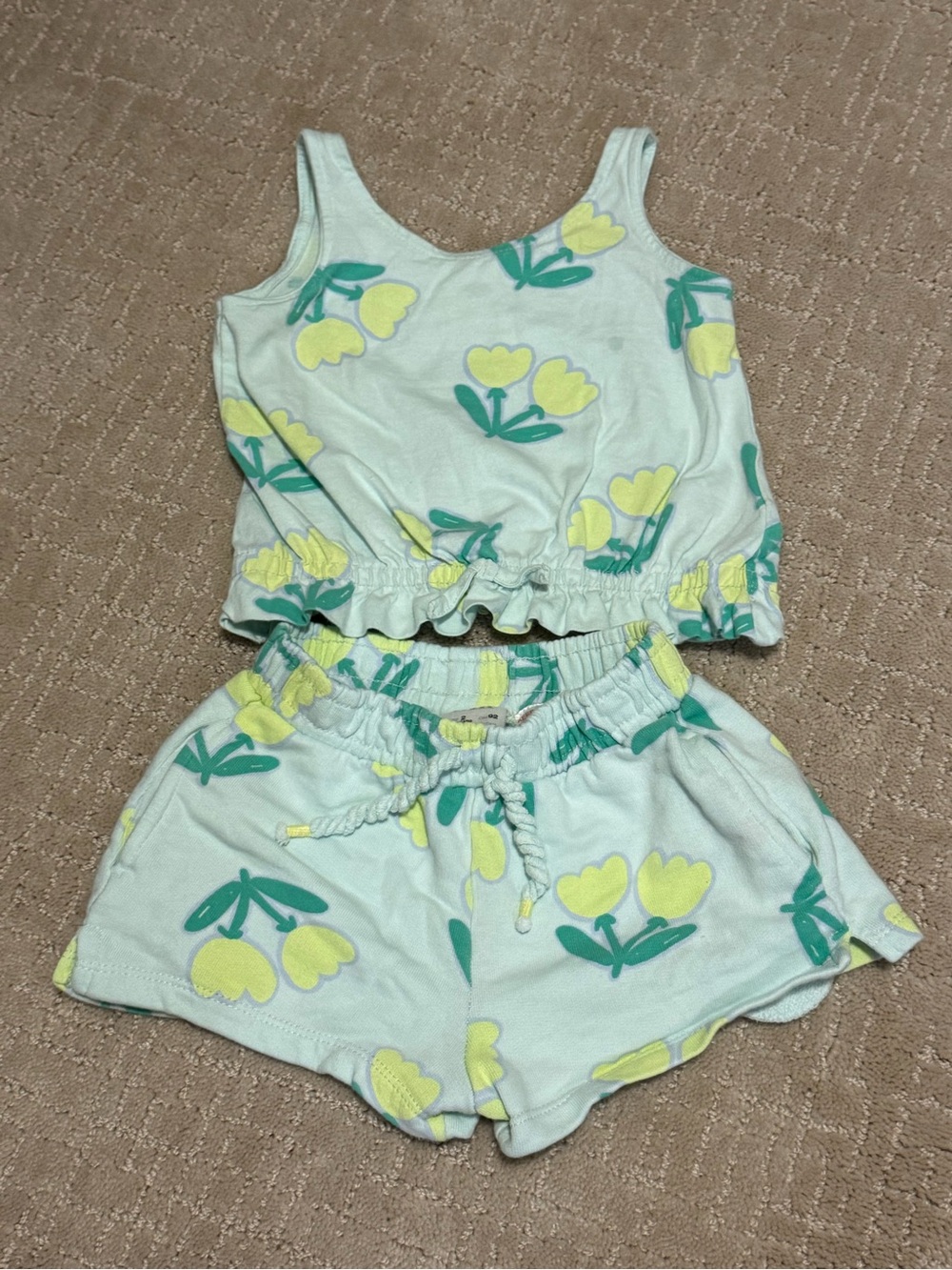 ZARA Toddler Girl Two-Piece Floral Tulip Tank & Shorts Set - Yellow Green 2T